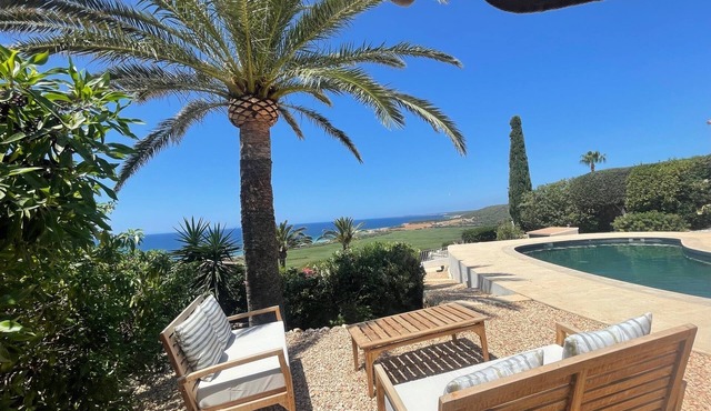 VILLA WITH PANORAMIC VIEWS