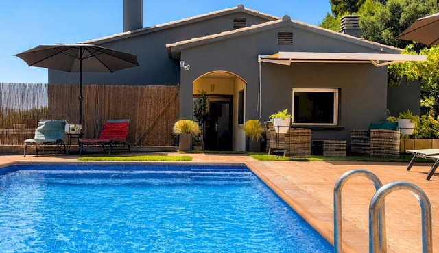 Villa w/pool in Begur (H14)