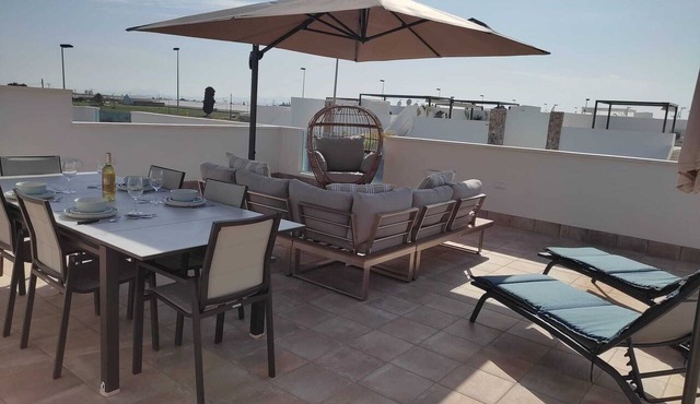 Villa within walking distance of the beach and the weekly market