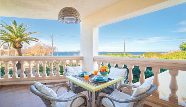 Vista Mar i Muntanya by Interhome