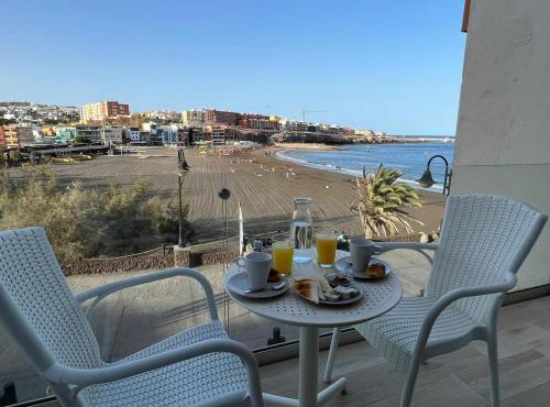 Vistas Melenara by CanariApartment - Beachfront Apartments with Balcony and Fast WiFi