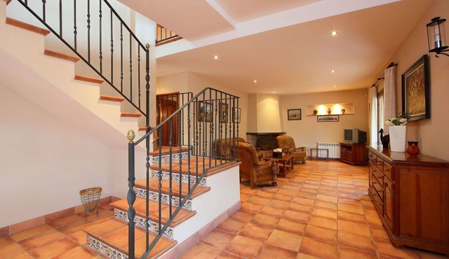 Wonderful private villa for 8 people with private pool, TV, patio, pets allowed and panoramic view