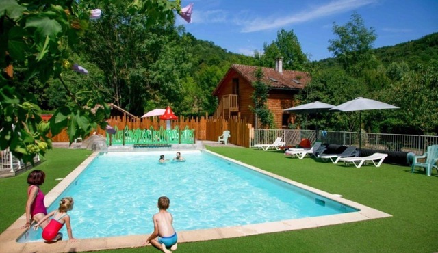 ZEcamping 4 étoiles piscine chiens acceptés club enfant mobil-home BBQ