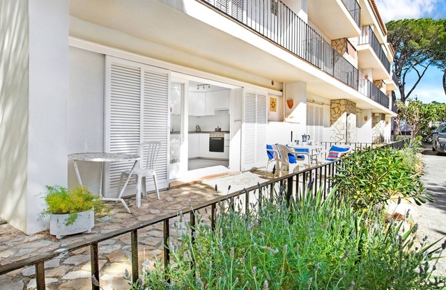 1ANC 13B - Simple apartment very close to the beach in Llafranc