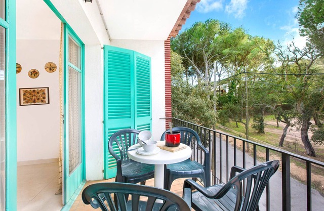 1GER 03 - Simple 3 bedroom apartment only 150m from the beach of Llafranc