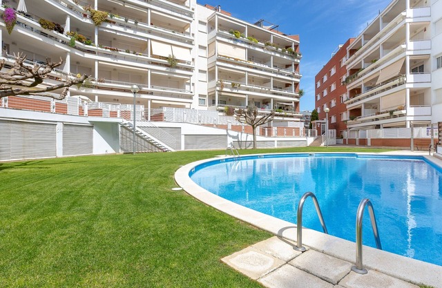 2KIS02- Cozy apartment for 4 people with swimming pool located near the beach