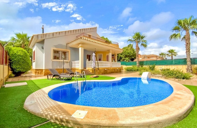 3 bedroom accommodation in Playa Honda, Cartagena