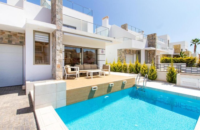 4 Bedroom Awesome Home In Los Alcázares