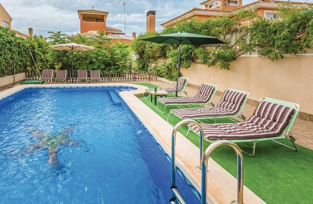 5 bedroom accommodation in Cartagena