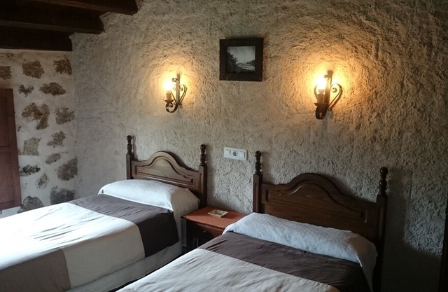 6 bedroom(s) Cottage near Navaluenga