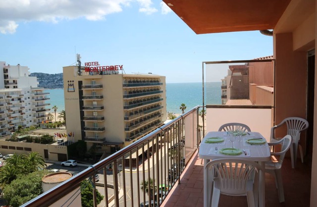 64 m² Apartment ∙ 2 bedrooms ∙ 4 guests