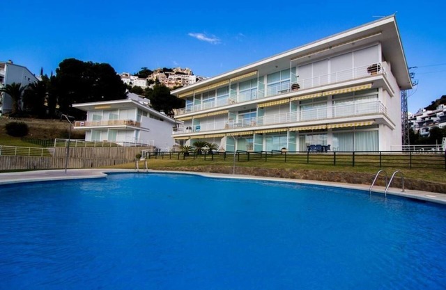 Almadraba Bj 1 - One Bedroom Apartment, Sleeps 4