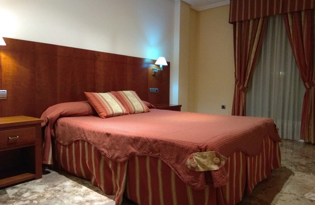 APARTAHOTEL NIGHT OF ROUND- MARRIAGE 6