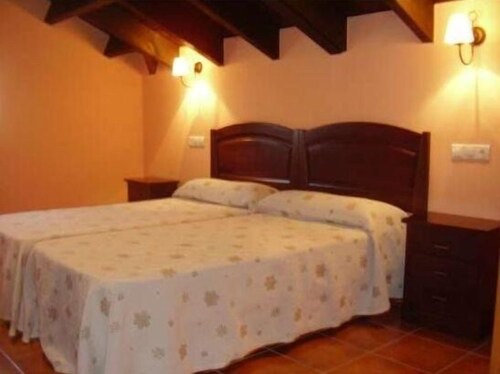 Apartamentos El Castañeu for 4 people