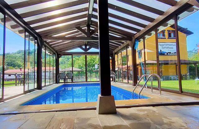 Apartamentos El People 