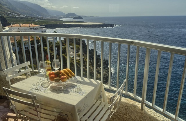Apartment in first sea line