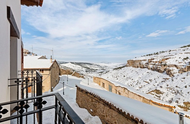 Charming Apartment in Gudar with Terrace