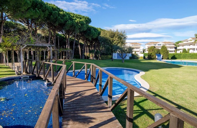 Charming Golf, Pool, Beach and Private Parking