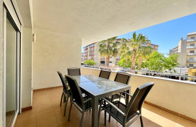 Drugstore B C - Three Bedroom Apartment, Sleeps 8