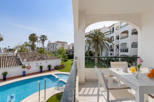 Erisa 25 by IVI Real Estate