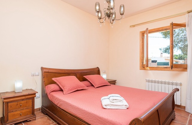 Family-friendly villa with pool - Villa Ses Llegitimes