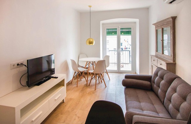 Lovely apartment in Blanes with WiFi