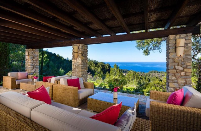 Luxury Private Holiday Villa with Private Pool, Mallorca Villa 1022