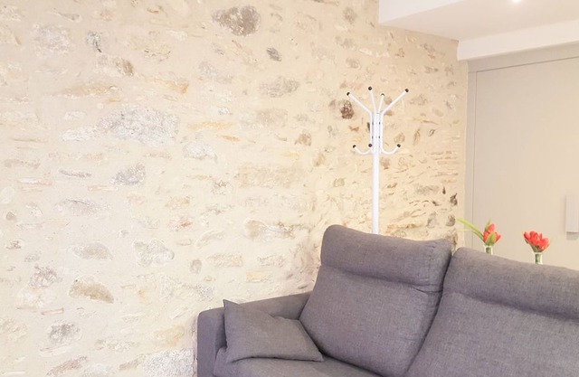 Modern apartment in the center of Girona | Front the Museum of Cinema