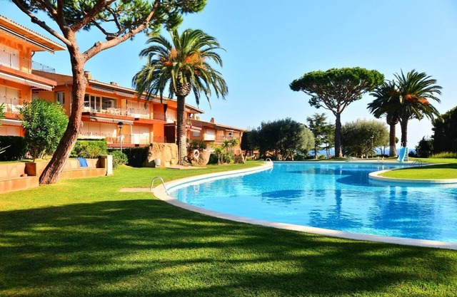 N-3 CALELLA DE PALAFRUGELL 4 PAX