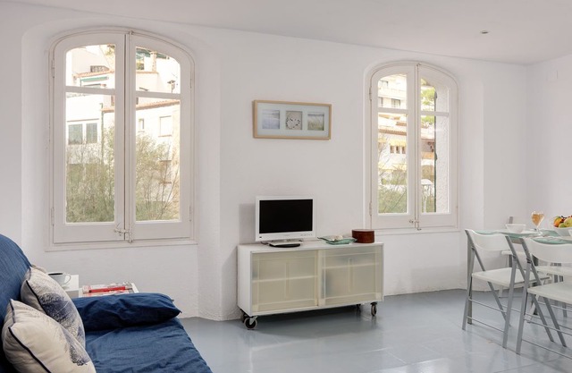 One bedroom Apartment, sleeps 3 in Begur with Air Con and WiFi