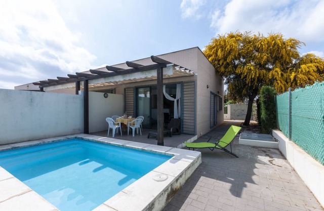 PREMIUM 17 - Villa for 5 people in Oliva Nova.