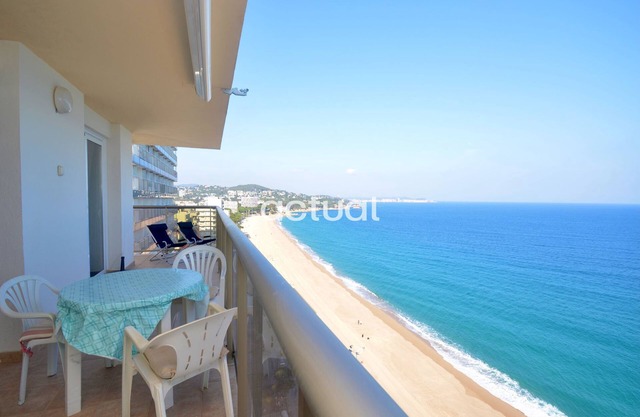 President B-14 Seafront apartment