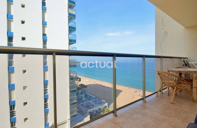 President C-6 Seafront apartment