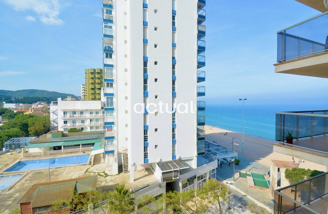 President E-5 Seafront apartment