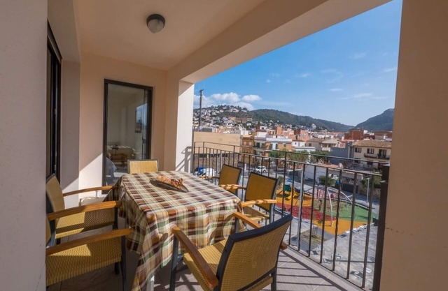 Riera Ginjolers 3 A - Three Bedroom Apartment, Sleeps 6