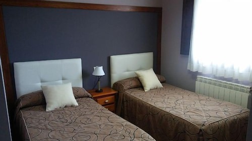 Rural apartment La Fuente de Báscones for 4 people