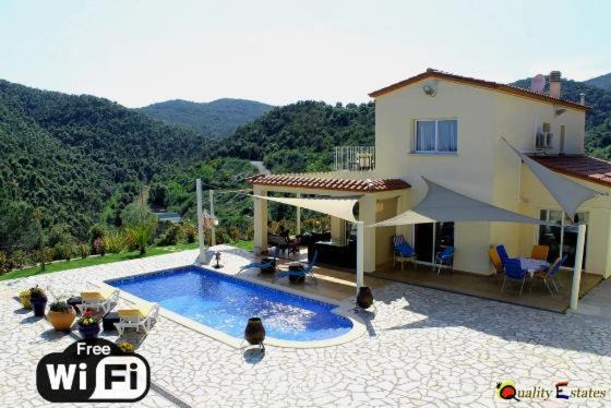 Sant Antoni de Calonge Villa Sleeps 6 Pool Air Con
