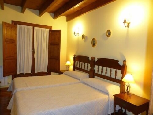 Self catering El Nozal,Los Ablanos,El Acebo y Alloros I y II for 4 people
