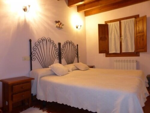 Self catering El Nozal,Los Ablanos,El Acebo y Alloros I y II for 2 people