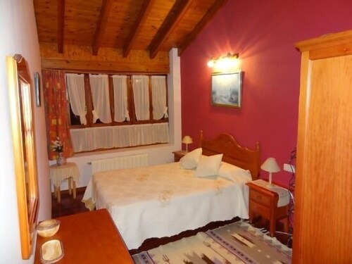 Self catering El Nozal,Los Ablanos,El Acebo y Alloros I y II for 4 people