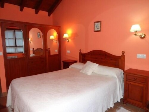 Self catering El Nozal,Los Ablanos,El Acebo y Alloros I y II for 4 people