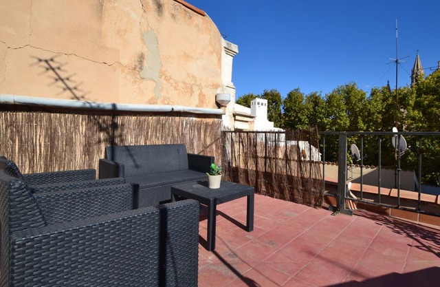Sweet duplex in a very charming area, La Lonja, near the Cathedral 4