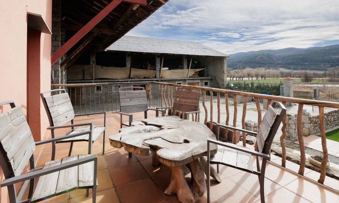 Puigcerda Ski Chalet | 100 m² Chalet ∙ 3 bedrooms ∙ 8 guests