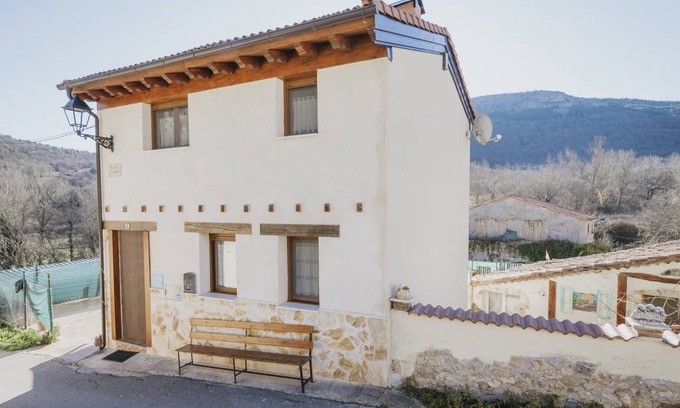Santibanez del Val House | 100 m² House ∙ 2 bedrooms ∙ 7 guests