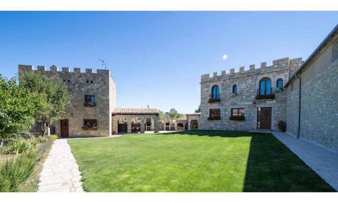 Sasamon House | 100 m² House ∙ 6 bedrooms ∙ 12 guests