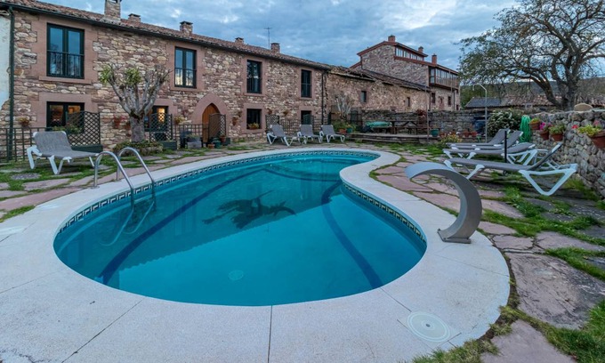 Barrio House | 1000 m² House ∙ 10 bedrooms ∙ 28 guests