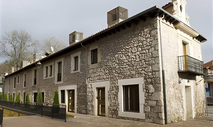 Burgos Apartment | 106 m² Apartment ∙ 2 bedrooms ∙ 10 guests