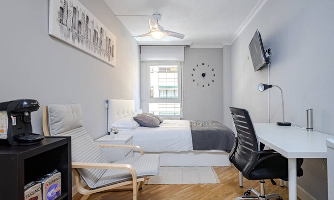 Alcala de Henares Resort | 110 m² Private room ∙ 1 bedroom ∙ 1 guest