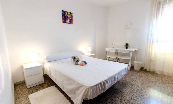 Almeria Centro Resort | 110 m² Private room ∙ 1 bedroom ∙ 5 guests