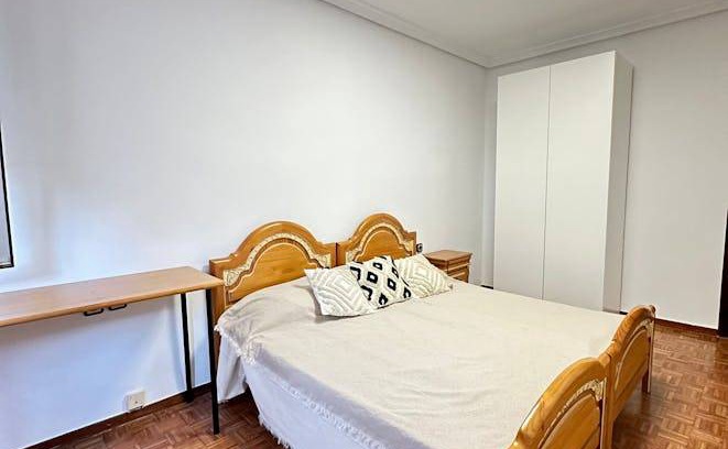 Logrono City Centre Resort | 110 m² Private room ∙ 1 bedroom ∙ 1 guest